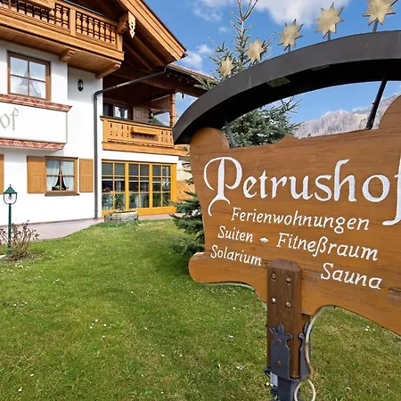 Petrushof Rechenberg Апартаменты *