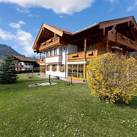 Petrushof Rechenberg Апартаменты *